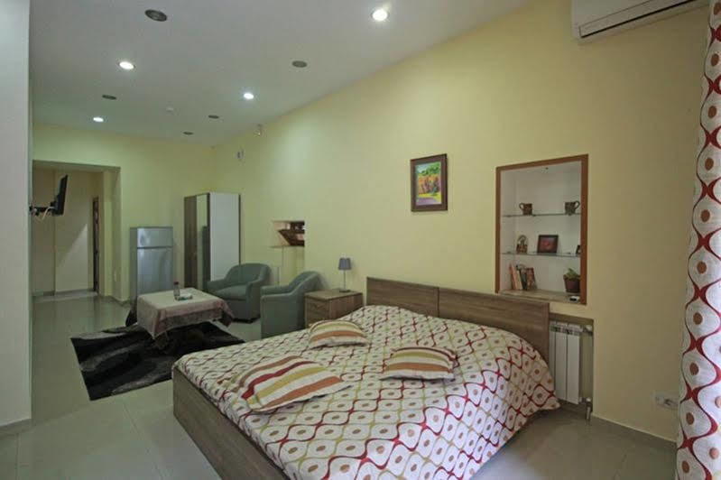 Mini Hotel Jereván Kültér fotó